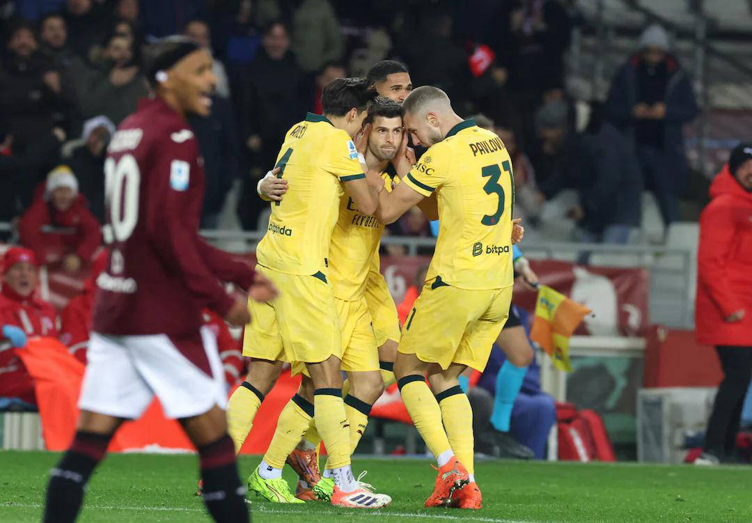 逆转惊险!AC米兰客场3-2击败都灵,强势登顶意甲榜首